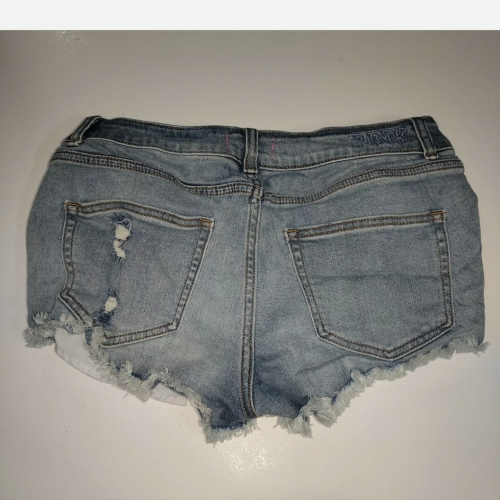 Shorts - Picture 2 of 4